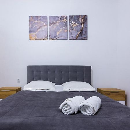 Vodna White Apartment Leopoli Esterno foto